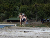 Free porn pics of Right place, right moment 37 of 564 pics
