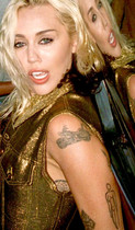 Free porn pics of Miley Cyrus  18 of 93 pics