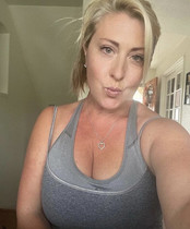 Free porn pics of Busty Cougar  53 of 126 pics