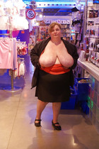 Free porn pics of EXHIBES D AMATRICES DE TOUS GENRES 8 of 40 pics