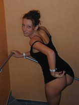Free porn pics of German brunette posing and shaving her cunt 14 of 141 pics
