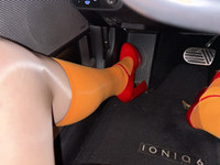 Free porn pics of Jinkies! Amanda as Velma 24 of 43 pics