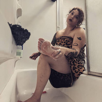 Free porn pics of puta dump 93 of 995 pics