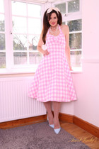 Free porn pics of Jessica Sin 43yo -Serves Vintage Vibes in A Pink Dress and Heels 15 of 180 pics