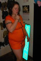 Free porn pics of sexy chubby shaved milf pussy spread wide open 1 of 31 pics