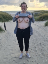 Free porn pics of I always have a boner when mom flash me 08 23 of 56 pics
