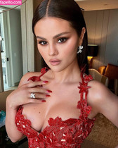 Free porn pics of Selena Gomez  31 of 127 pics