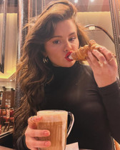 Free porn pics of Selena Gomez  12 of 127 pics