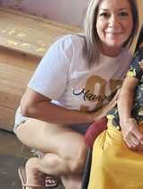 Free porn pics of puta dump  78 of 1000 pics