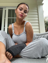 Free porn pics of Selena Gomez  54 of 127 pics