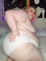 Free porn pics of Une Magnifique Grosse Truie Grasse de Partout sauf des Nichons 24 of 143 pics