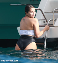 Free porn pics of Selena Gomez  98 of 127 pics
