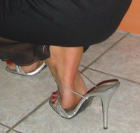Free porn pics of sexy feet   :) >    :) > 16 of 21 pics