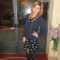 Free porn pics of beautyfull Italian girl pantyhose lover feet 52 of 185 pics