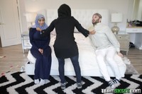 Free porn pics of Violet Myers - Childbearing Hijab Hips 98 of 344 pics